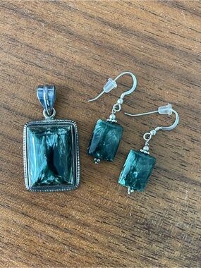 Seraphinite Pendant and Earring Set stamped 925 Sterling Silver